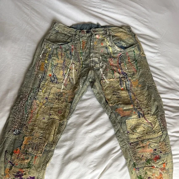 Magnolia Pearl Jeans - Picture 3 of 5